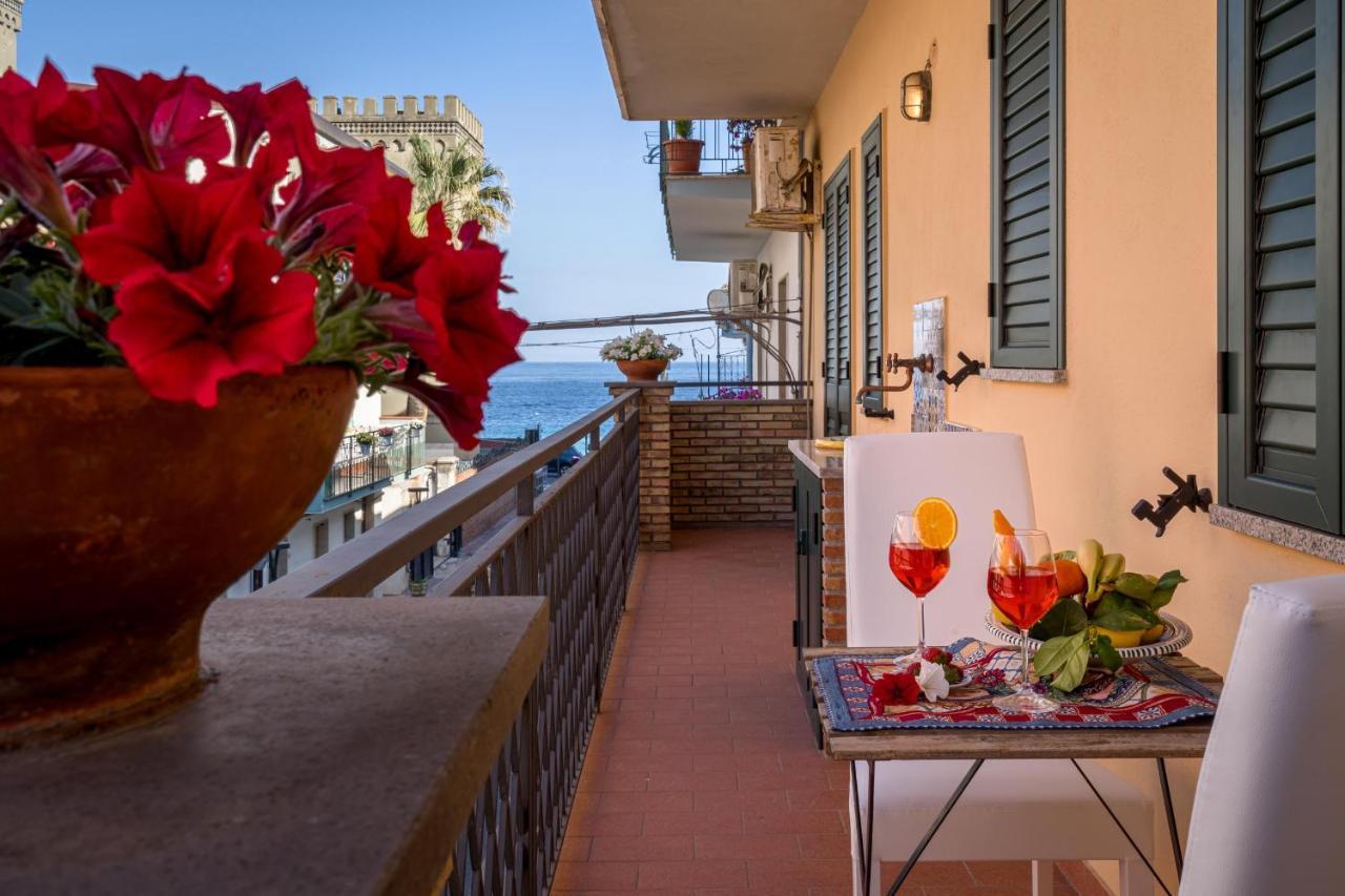Loft Angolo Sul Mare Letojanni Εξωτερικό φωτογραφία