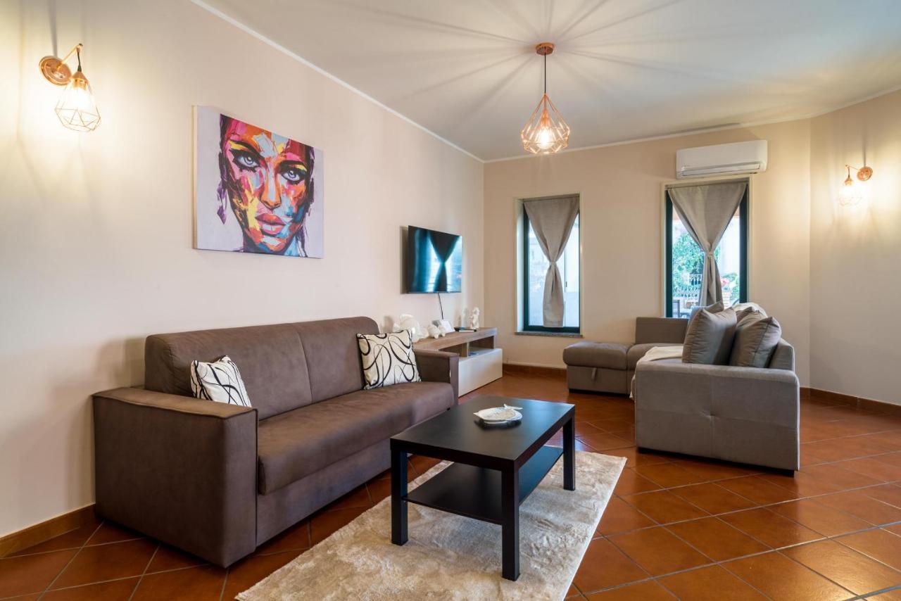 Loft Angolo Sul Mare Letojanni Εξωτερικό φωτογραφία