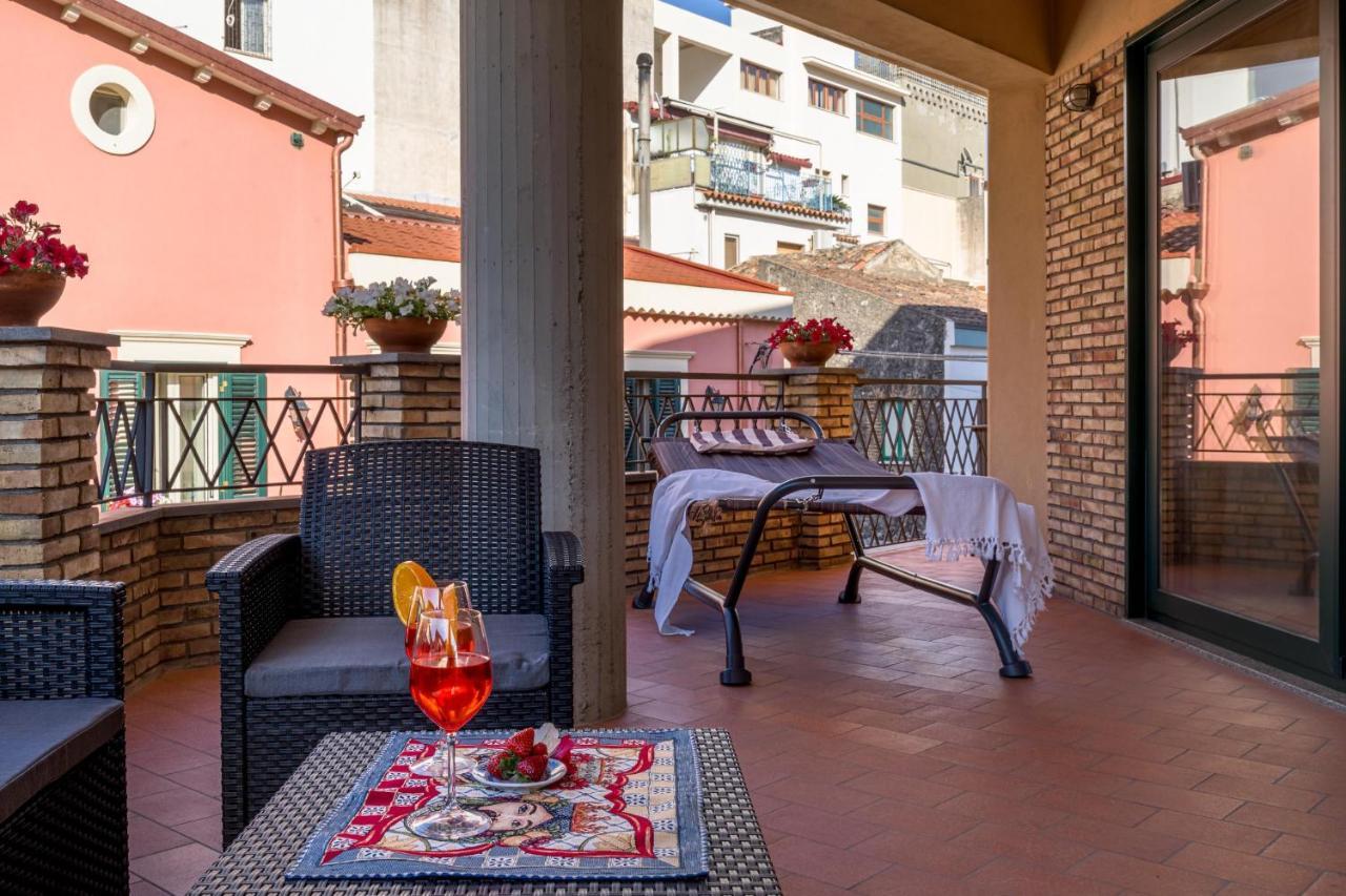 Loft Angolo Sul Mare Letojanni Εξωτερικό φωτογραφία
